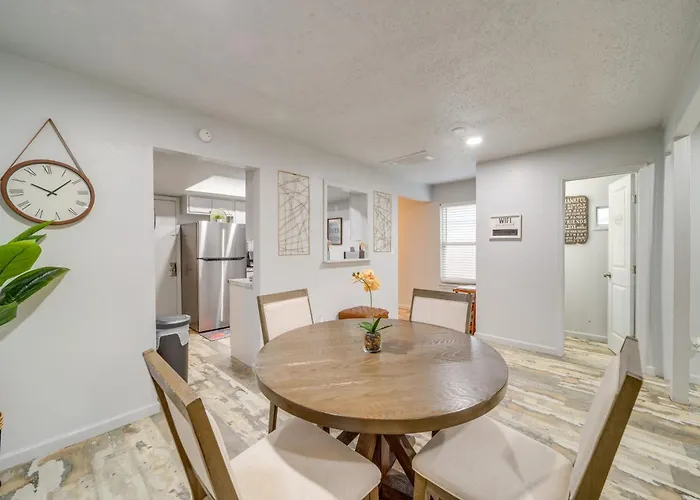 Pet-friendly Retreat W/ Yard, 12 Mi To Dtwn Tulsa