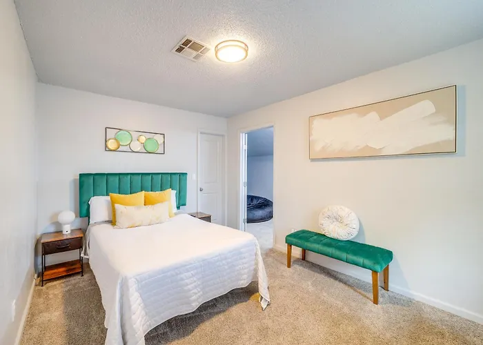 Pet-friendly Retreat W/ Yard, 12 Mi To Dtwn *